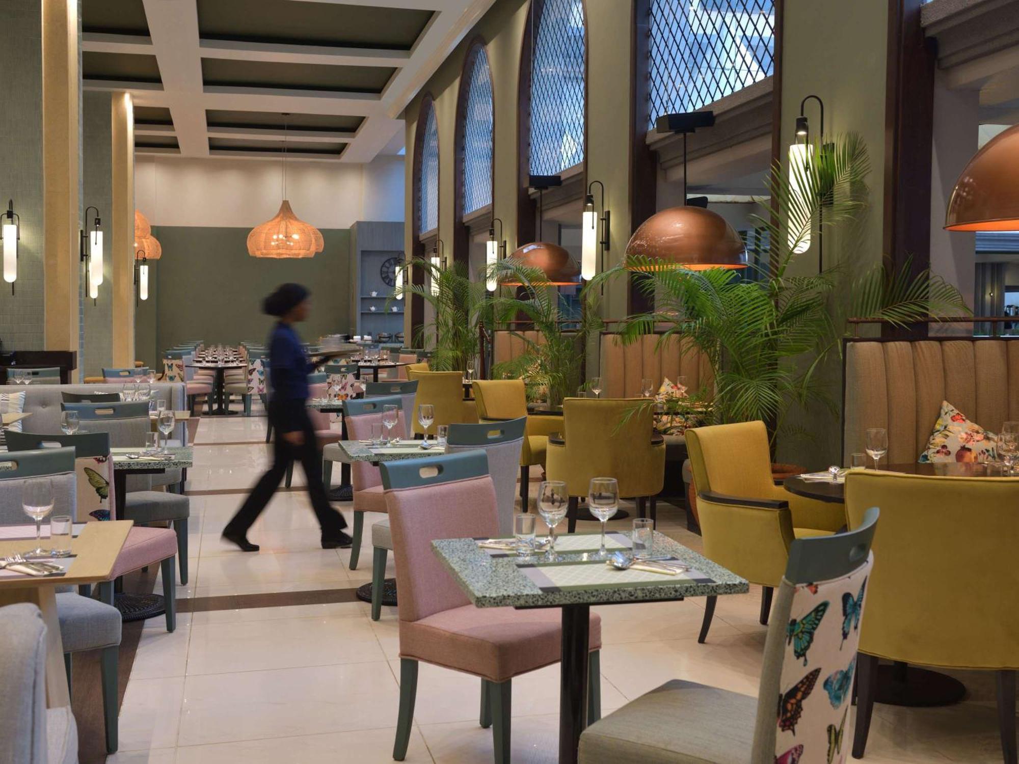 Готель Pullman Nairobi Upper Hill Екстер'єр фото