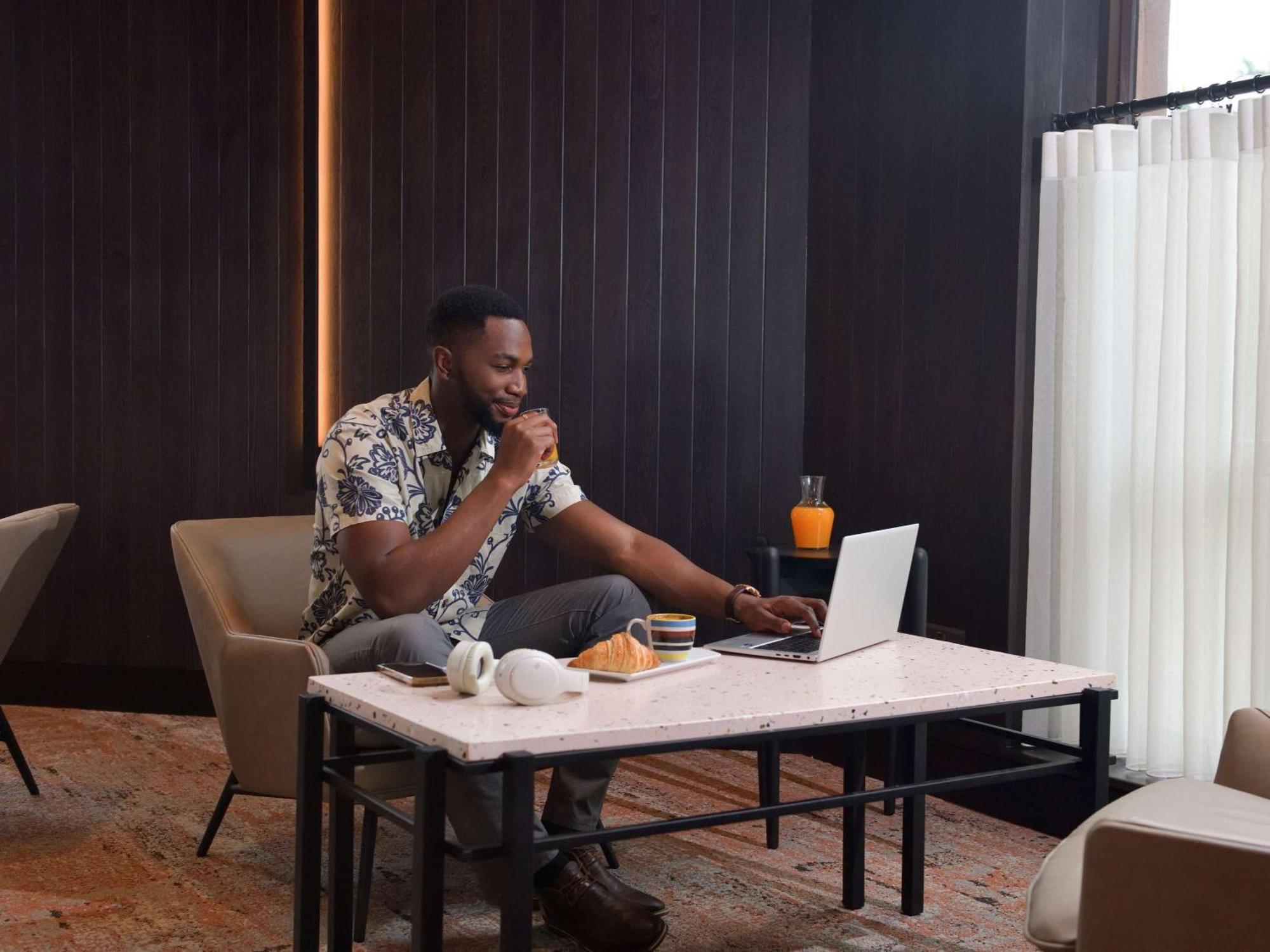 Готель Pullman Nairobi Upper Hill Екстер'єр фото