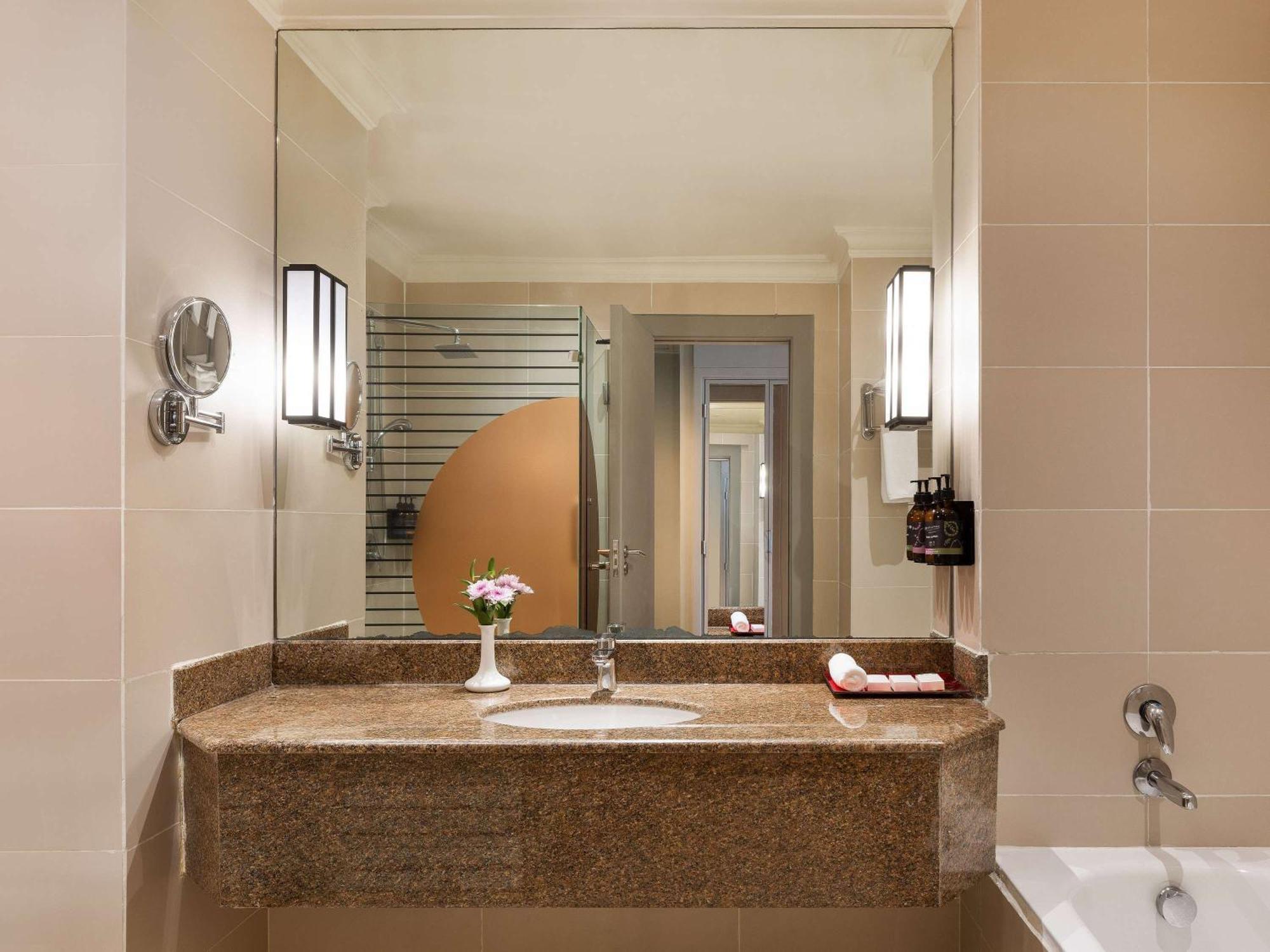 Готель Pullman Nairobi Upper Hill Екстер'єр фото